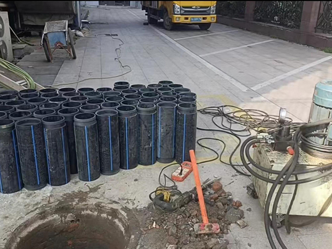 薛城PE置换管厂家 DN315置换管 非开挖管短管置换